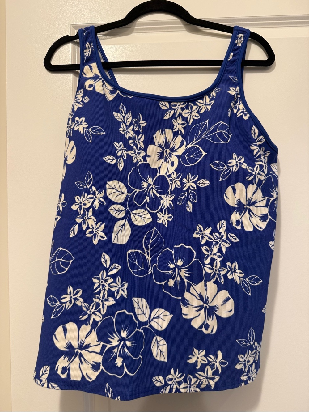 Women's LL Bean Blue Floral Tankini
